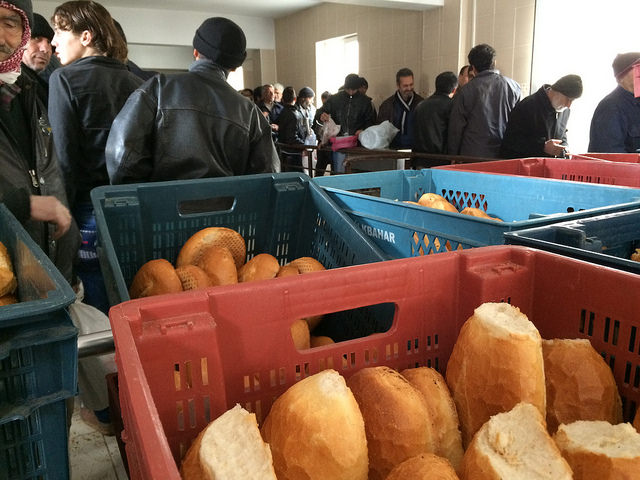 ‘Race to the bottom to close borders threatens Europe’, not refugees